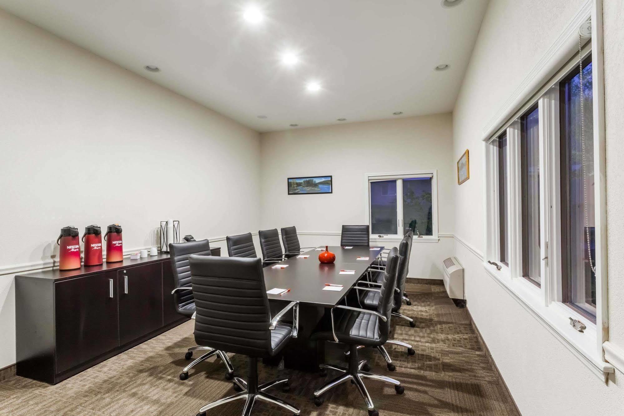 Ramada By Wyndham Rock Hill At Sullivan Center מראה חיצוני תמונה