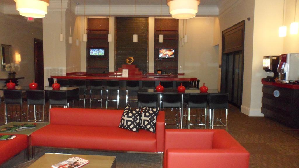 Ramada By Wyndham Rock Hill At Sullivan Center מראה חיצוני תמונה